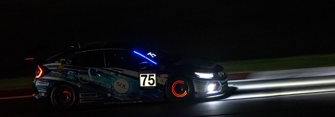「おとぎの国 CIVIC TCR」<br>トラブルに見舞われるも24時間を完走