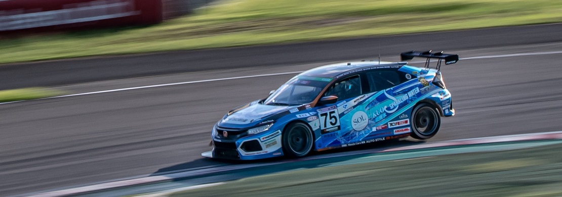 「おとぎの国 CIVIC TCR」<br>シリーズチャンピオンを獲得